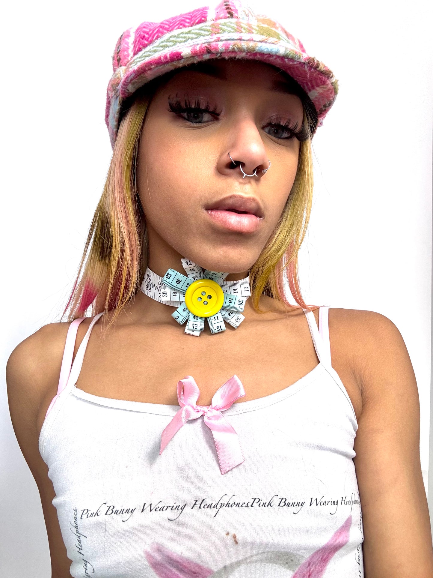 Measuring tape choker